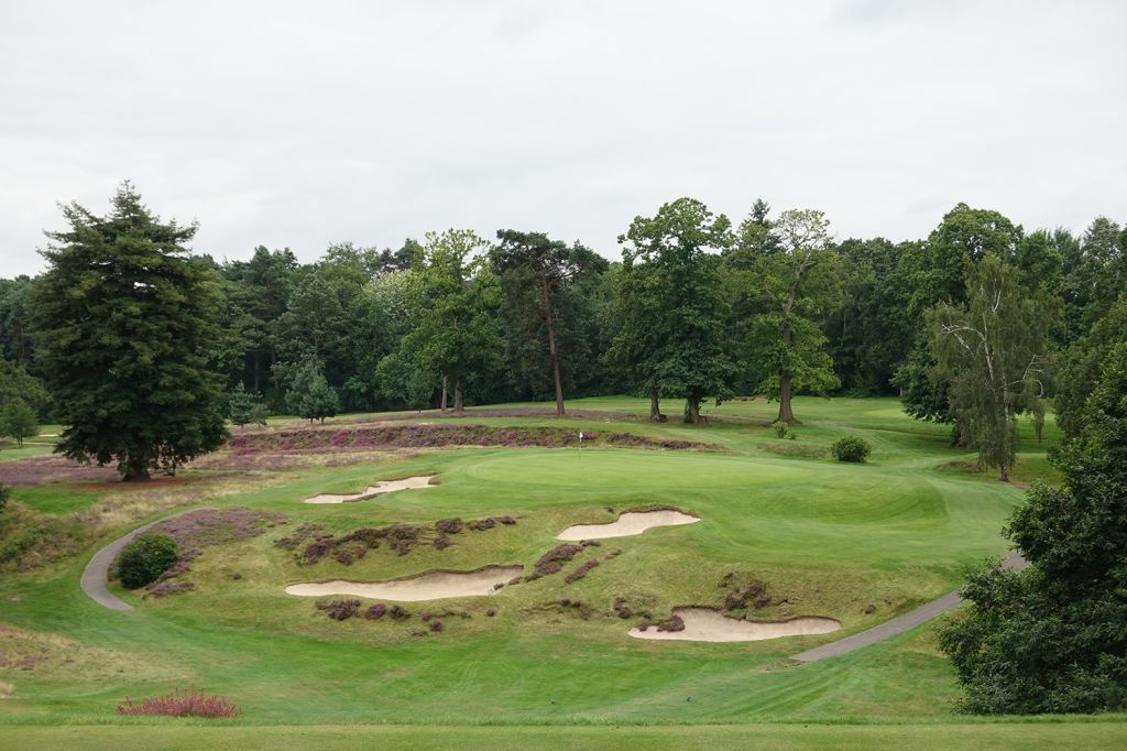 8th Hole at St. Georges Hill (Red & Blue) (179 Yard Par 3)